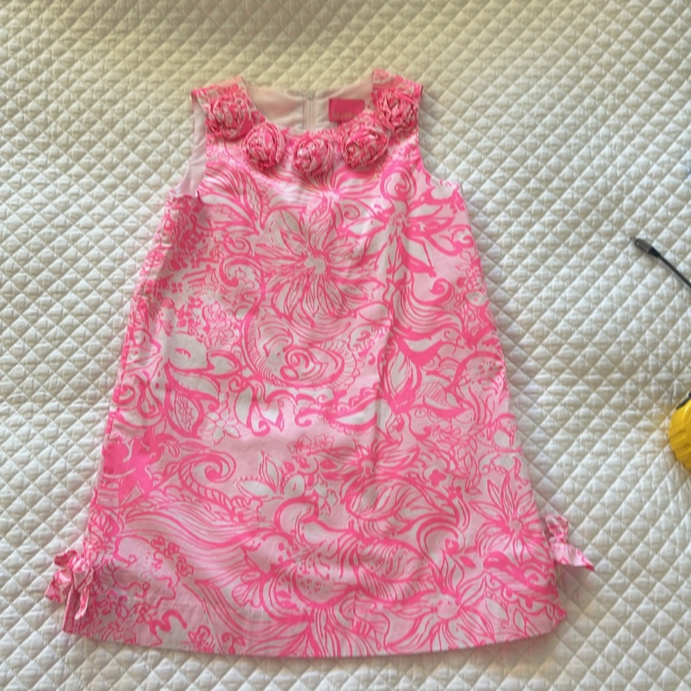 Lilly Pulitzer Girls Little Lilly Classic Shift Dress. Bunny Hop. Size 5 - Picture 2 of 4